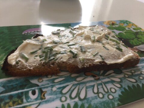Frischkäse mit Schnittlauch