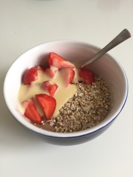 Milchkefir Joghurt Früchtemüsli