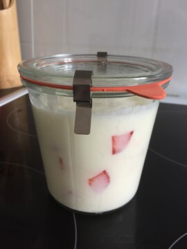 Milchkefir 2. Fermentation mit Erdbeeren